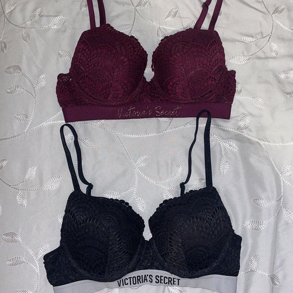 Victoria secret bras  pack of 2 size 32,B